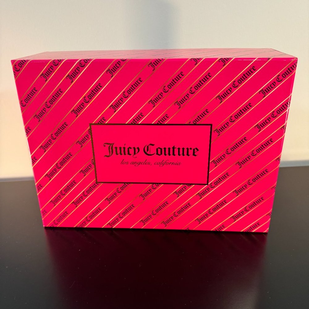 Juicy Couture Deboss Dusty Blush Bowler Purse & Wristlet Set - NWT - Picture 6 of 6